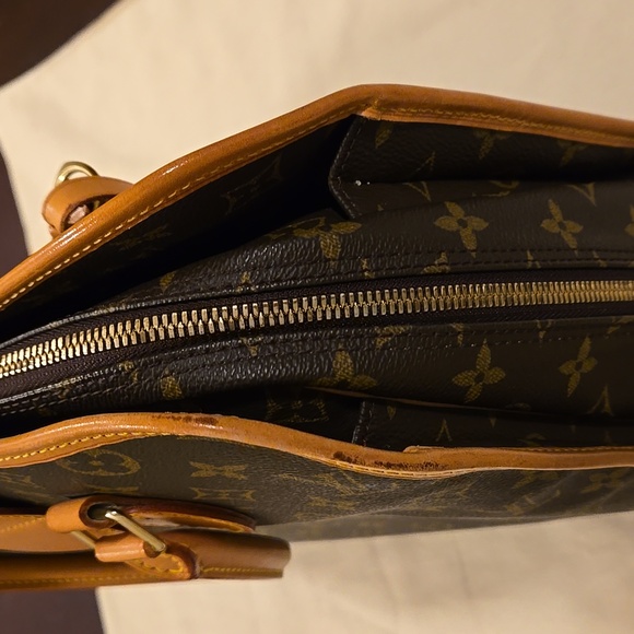 Louis Vuitton Rivoli Monogram Briefcase - Picture 6 of 17